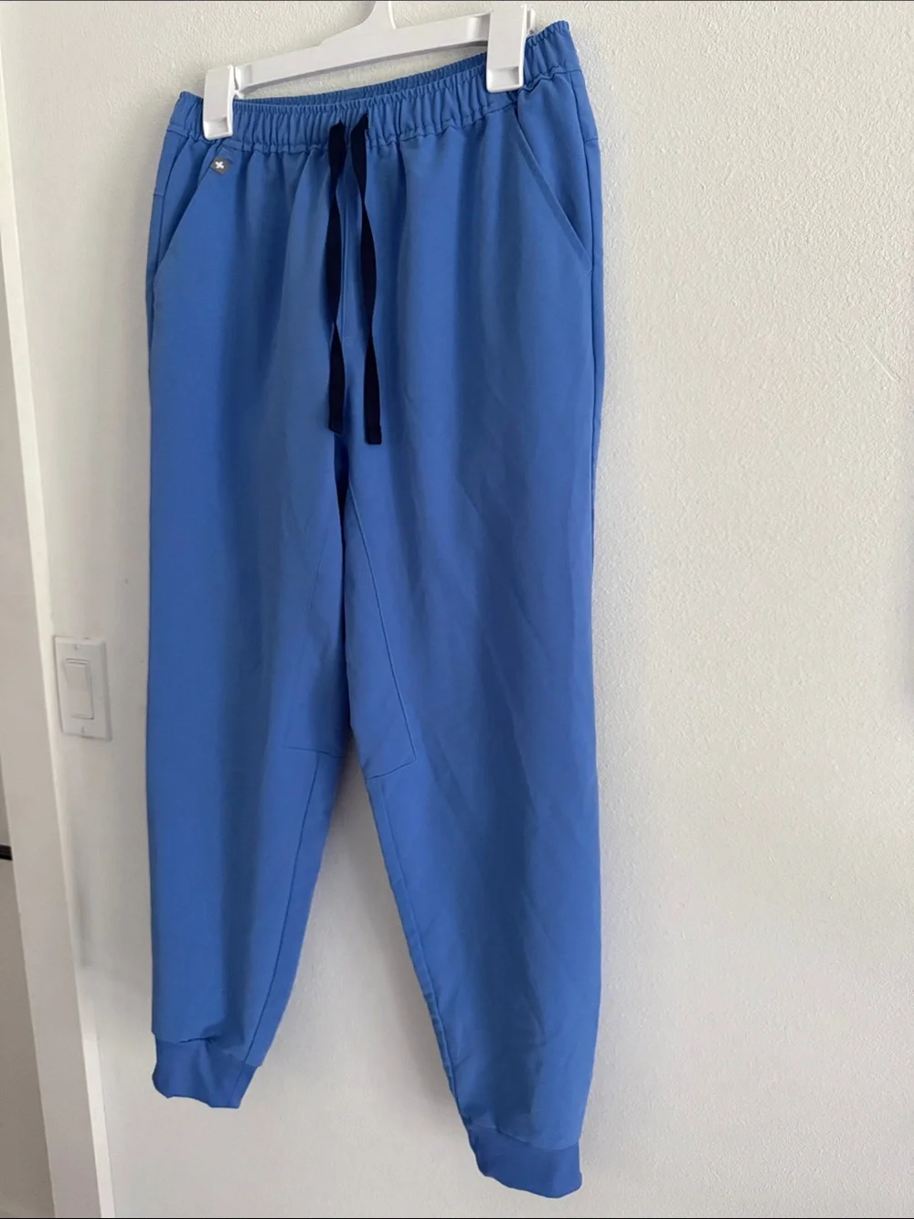Figs men’s Tansen blue scrubs Joggers size Small